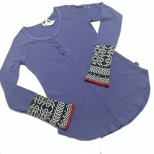 TECHSTYLE BLUE LONG SLEEVES